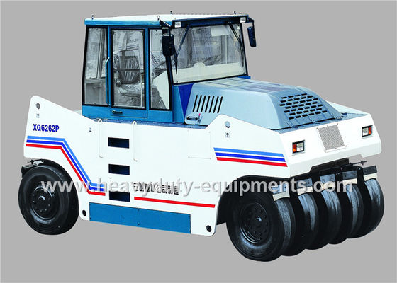 China Rolo de estrada pneumático XG6262P 26 T com cabine do condicionador de ar e peso 29500kg fornecedor